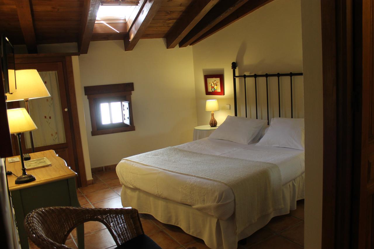 Hostal Rural Luna Y Hostal Rural Lunaposada Candeleda Eksteriør bilde