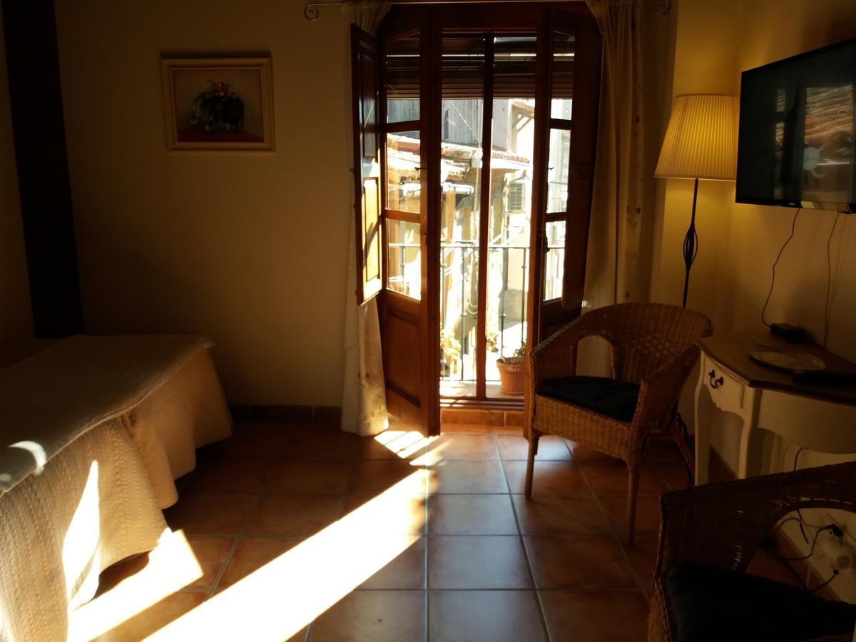 Hostal Rural Luna Y Hostal Rural Lunaposada Candeleda Eksteriør bilde