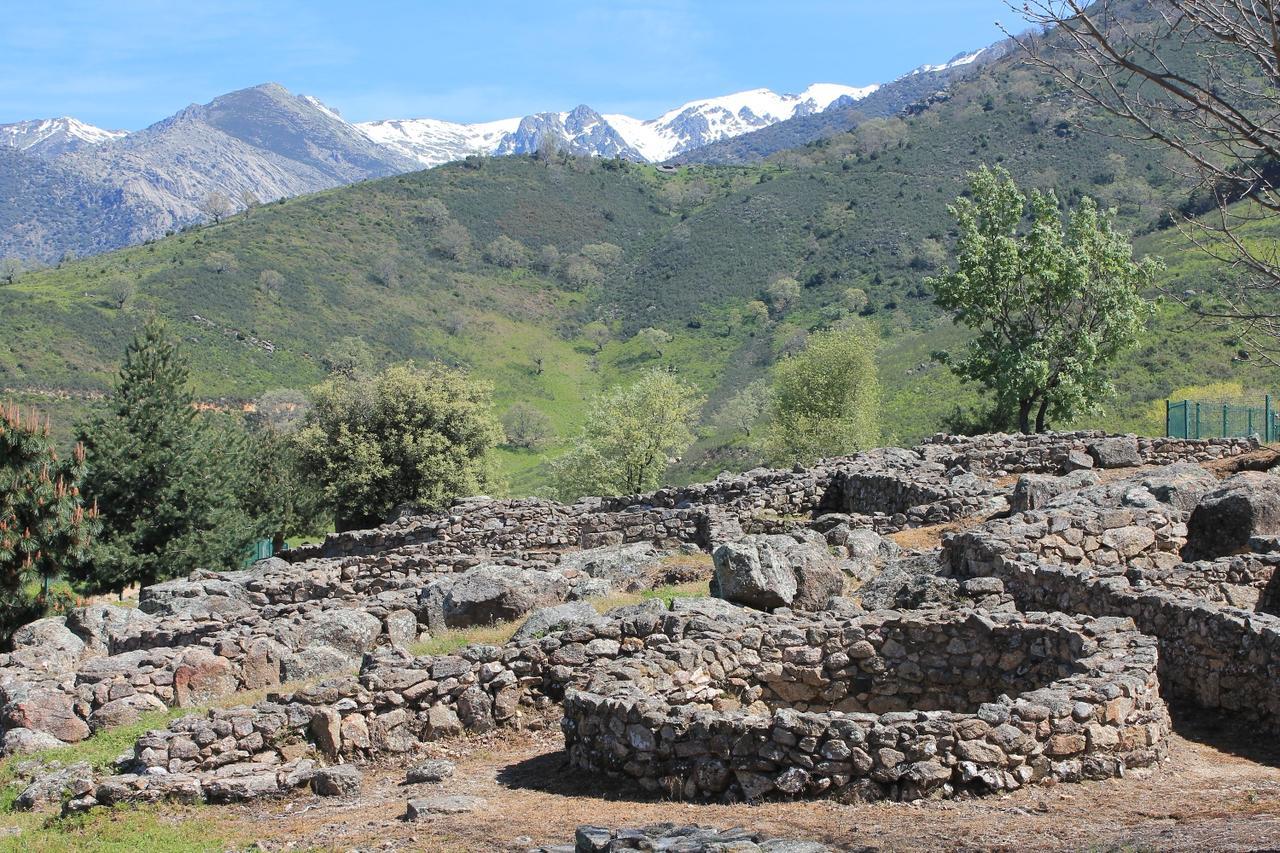 Hostal Rural Luna Y Hostal Rural Lunaposada Candeleda Eksteriør bilde