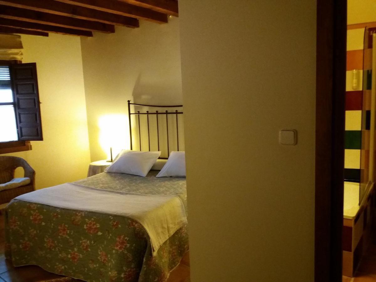 Hostal Rural Luna Y Hostal Rural Lunaposada Candeleda Eksteriør bilde