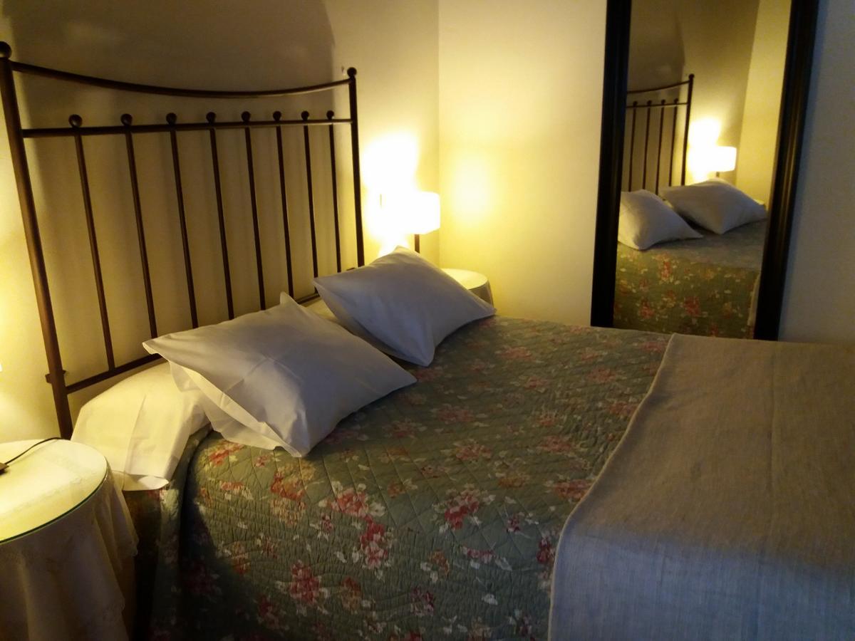 Hostal Rural Luna Y Hostal Rural Lunaposada Candeleda Eksteriør bilde
