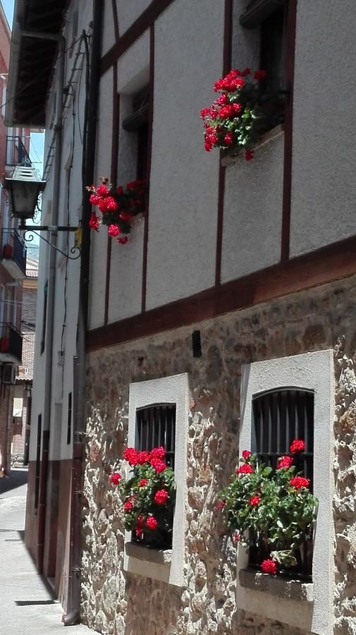 Hostal Rural Luna Y Hostal Rural Lunaposada Candeleda Eksteriør bilde