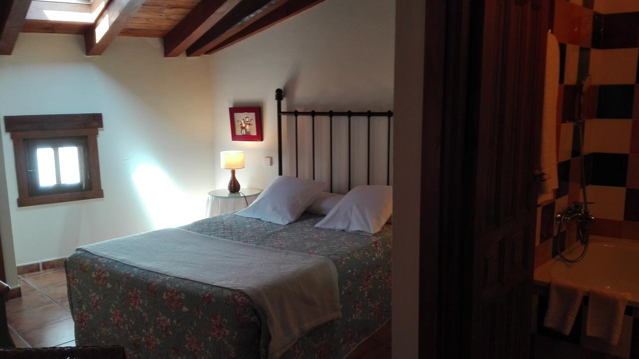 Hostal Rural Luna Y Hostal Rural Lunaposada Candeleda Eksteriør bilde