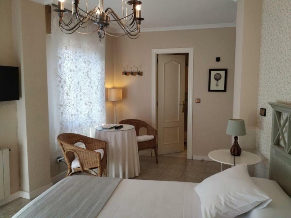 Hostal Rural Luna Y Hostal Rural Lunaposada Candeleda Eksteriør bilde